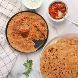 Aloo Paratha Wali Thali