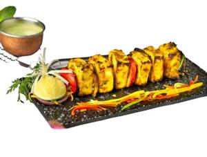 Paneer Lasooni Tikka