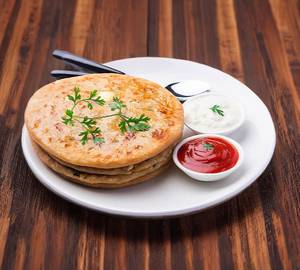 2 Gobi Paratha+Chana Masala+Curd+Pickle