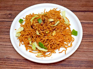 Kolhapuri noodles