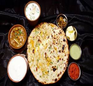 Aloo Pyaaz Parantha