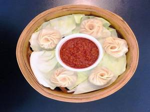 Cheesy Veg Momos [10 Pcs]