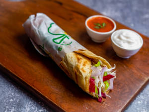 Chicken schezwan roll