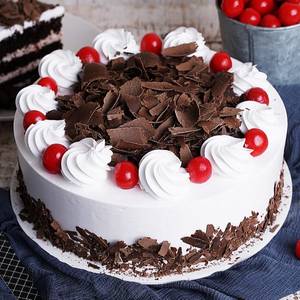Eggless Classic Black Forest Cake [1 Pound]