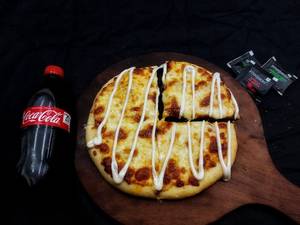 Cheese Cheese Te Cheese Pizza [7 Inches] + Coke [250 Ml]