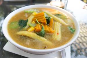 Baby Corn Hot & Sour Soup