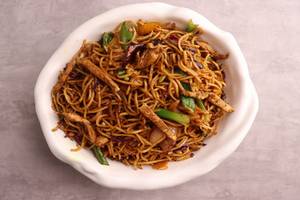 Chicken Burnt Chilly Noodles