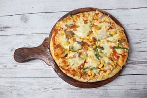 Regular Veggie Delite Pizza