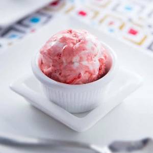 Strawberry Cheesecake Gelato (Scoop)