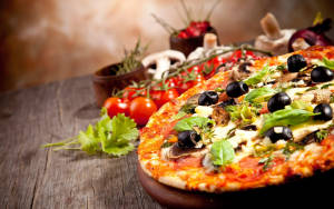 Malai Tikka Chicken Pizza