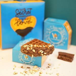 Almond / Walnut Brownie Waffle [ Tripple Layered ]                /