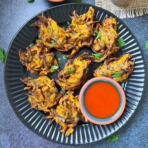 Onion pakoda (100 gram)