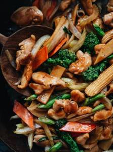 Hunan Chicken (Smoked Sichuan,Exotic Veggies,Broccoli,Mushroom,Packchoi,Bellpepper)