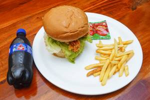 Crunchy Chicken Burger Combo