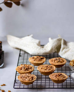 Walnut Tart Egg