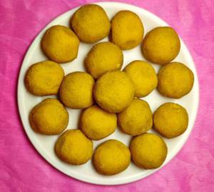 Boondi Ladoo Desi Ghee Half Kg 