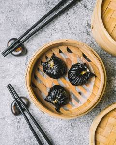 Charcoal Har-Gow, Gold Dust