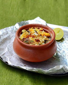 Veg Matka Biryani