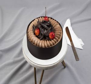 Eggless German Black Forest Cake (500gm)