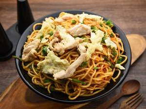 Schezwan Egg. Noodles