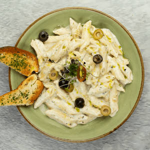 Chicken Classic Alfredo Pasta