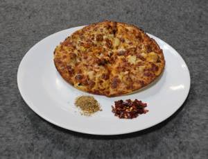 Single topping pizza
