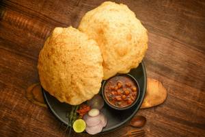 Chola Bhatura