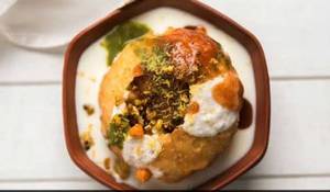 Chole Kachori (1 Plate)