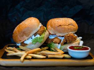 1+1 Bahubelly Crispy Tangy Chicken Burger (2 Burgers)                                                       