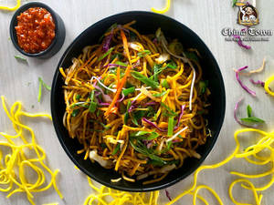 Veg Hakka Noodles