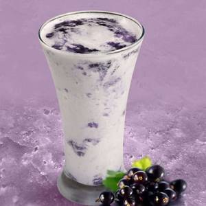 Blackcurrant milkshake