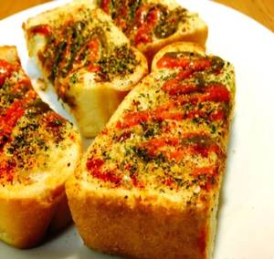 Chilli Cheese Garlic Bread