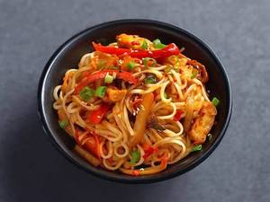 Mixed Chilli Garlic Noodles (Serves 1-2)