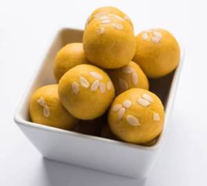 Besan Laddu (1kg)
