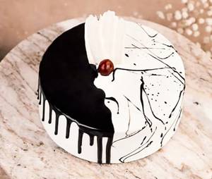Creamy Black forest Cake Premium