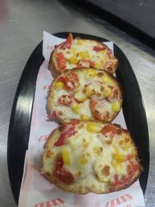 Supreme Garlic Bread