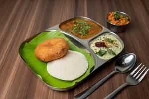 Idli vada                                                 