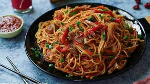 Chicken Schezwan Noodles 