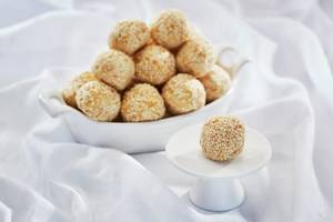 Til Mava Laddu
