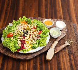 Crunchy Peanut Salad