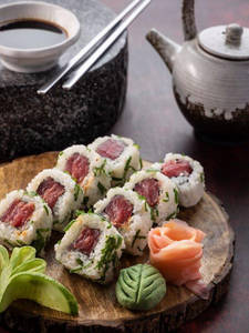 Tuna Dynamite Roll