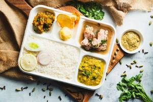 Boiled Chicken Thali