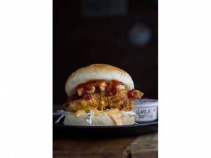 Chicken Burger + Garlic Dip