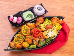 Veg Platter (cv Special) (12 Pcs)