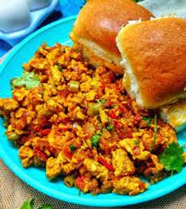 Cheese Egg Bhurji (2 Eggs) with 3 Pav