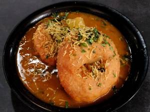 Medu Vada Sambar With Chutney