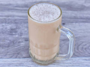 Sharjah Shake+ shawarma Roll