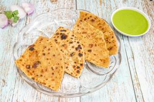 Aloo Pyaz Paratha With Dahi (2 Pcs)
