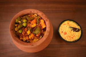 Tadka Masaledar Veg Khichdi