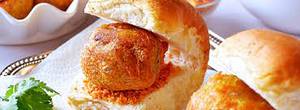Chatpata Vada Pav 